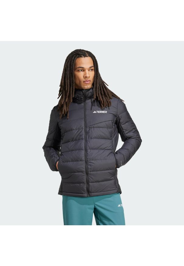 Adidas - Kurtka z kapturem Terrex Multi Light Down CLIMAWARM. Typ kołnierza: kaptur. Kolor: czarny. Materiał: puch. Technologia: ClimaWarm (Adidas). Sport: turystyka piesza