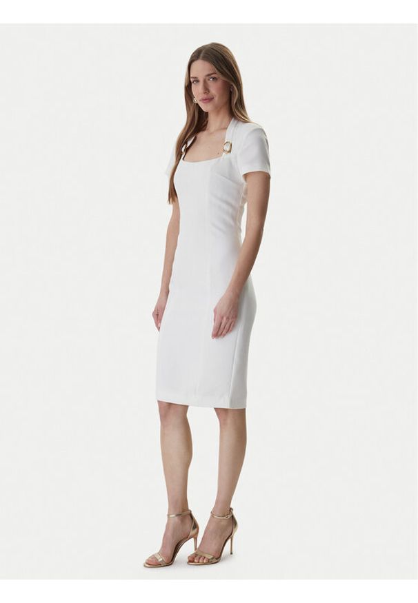 Marciano Guess Sukienka koktajlowa 6RGK12 7357A Biały Regular Fit. Kolor: biały. Materiał: syntetyk. Styl: wizytowy