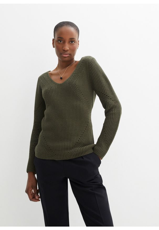 bonprix - Sweter z efektownym dekoltem. Kolor: zielony. Materiał: bawełna, dzianina. Wzór: ażurowy. Styl: elegancki