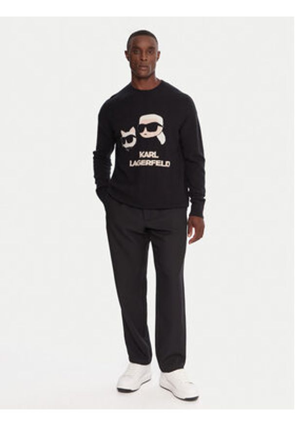 Karl Lagerfeld - KARL LAGERFELD Sweter 655030 554306 Czarny Regular Fit. Typ kołnierza: dekolt w karo. Kolor: czarny. Materiał: syntetyk