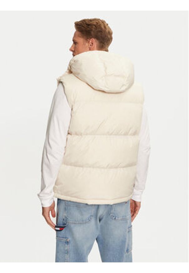 Tommy Jeans Bezrękawnik Alaska DM0DM19538 Beżowy Regular Fit. Kolor: beżowy. Materiał: syntetyk. Długość rękawa: bez rękawów