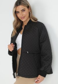Born2be - Czarna Kurtka Pikowana Bomberka Ellieanna. Kolor: czarny. Styl: elegancki #2