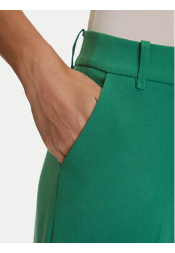 Tatuum Spodnie materiałowe Zariana 1 T2505.148 Zielony Regular Fit. Kolor: zielony. Materiał: syntetyk, wiskoza