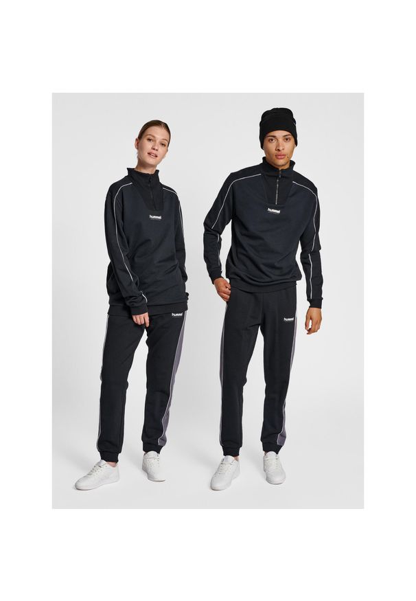 Bluza dresowa 1/4 zip Hummel Legacy Wesley. Kolor: czarny. Materiał: dresówka