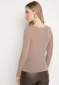 Born2be - Beżowa Wiskozowa Bluzka z Długim Rękawem z Dodatkiem Kaszmiru Uninda. Okazja: na co dzień. Kolor: beżowy. Materiał: wiskoza, kaszmir. Długość rękawa: długi rękaw. Długość: długie. Styl: casual, elegancki #4