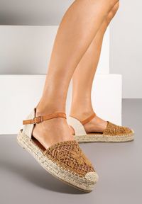 Born2be - Brązowe Sandały Typu Espadryle z Ażurowym Wzorem i Plecionką Ralovea. Okazja: na co dzień, na imprezę. Zapięcie: sprzączka. Kolor: brązowy. Wzór: ażurowy. Sezon: lato. Styl: elegancki, casual #3