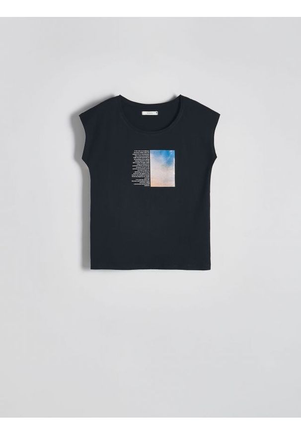 Reserved - T-shirt z nadrukiem - czarny. Kolor: czarny. Materiał: dzianina, bawełna. Wzór: nadruk