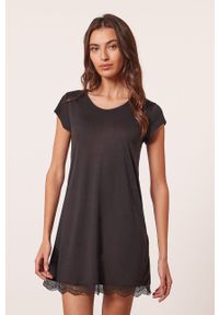 Etam Koszula nocna damska kolor czarny koronkowa. Kolor: czarny. Materiał: koronka. Długość: krótkie