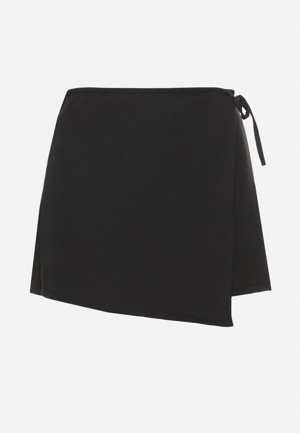 Born2be - Czarne Szorty Spódnica z Wiązaniem na Boku Tromelia. Okazja: na co dzień. Kolor: czarny. Styl: elegancki, casual