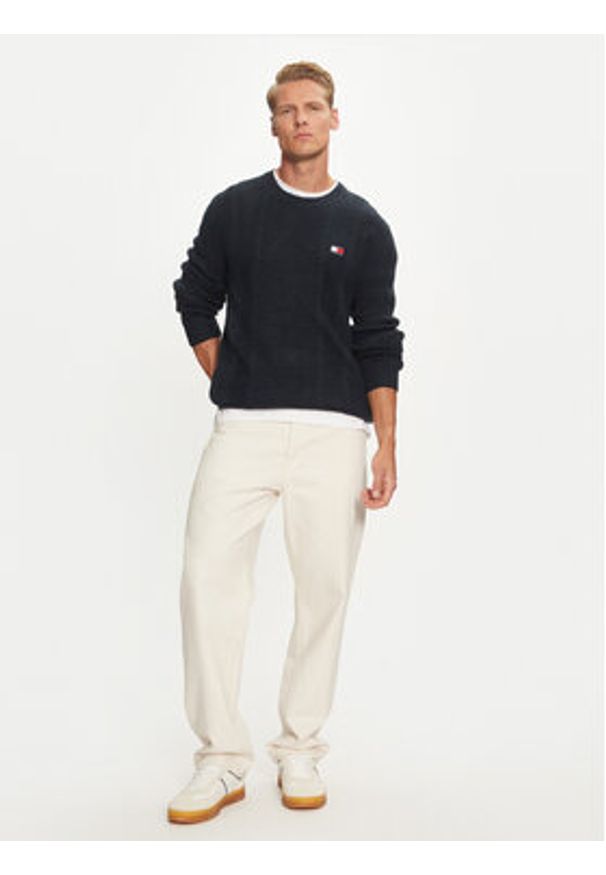 Tommy Jeans Sweter DM0DM19440 Granatowy Regular Fit. Kolor: niebieski. Materiał: syntetyk