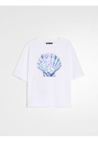 Sinsay - Bawełniana koszulka z nadrukiem muszli - biały. Kolor: biały. Materiał: bawełna. Wzór: nadruk #1