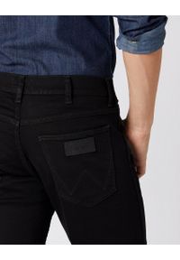 Wrangler - WRANGLER MĘSKIE SPODNIE JEANSOWE WRANGLER GREENSBORO BLACK 112364950