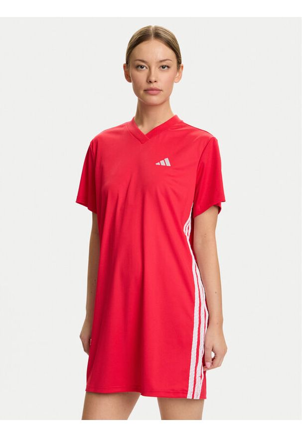 Adidas - adidas Sukienka codzienna Sport Craft Shift JZ8131 Czerwony Loose Fit. Okazja: na co dzień. Kolor: czerwony. Materiał: syntetyk. Typ sukienki: sportowe, proste. Styl: casual, sportowy