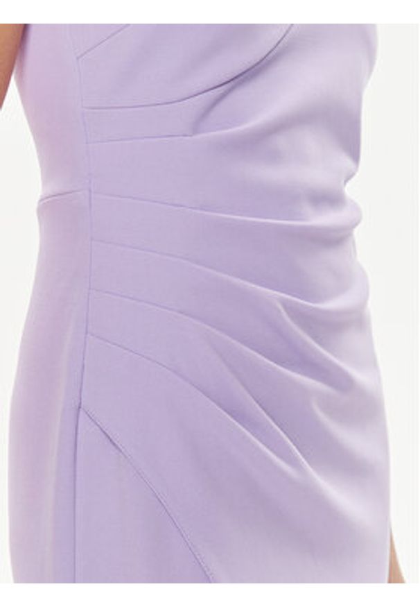 Rinascimento Sukienka wieczorowa CFC0118275003 Fioletowy Regular Fit. Kolor: fioletowy. Materiał: syntetyk. Styl: wizytowy