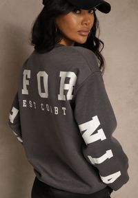 Renee - Szara Bluza Ocieplana z Bawełną Ozdobiona Napisem Fezurra. Okazja: na co dzień. Kolor: szary. Materiał: bawełna. Wzór: napisy, aplikacja. Styl: casual #1