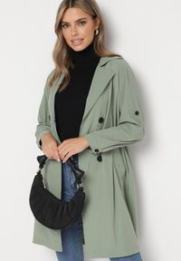 Born2be - Jasnozielony Dwurzędowy Płaszcz z Bawełną i Regulowanymi Rękawami Ściągany z Tyłu Paskiem Mevalina. Okazja: do pracy. Kolor: zielony. Materiał: bawełna. Styl: klasyczny, elegancki #1
