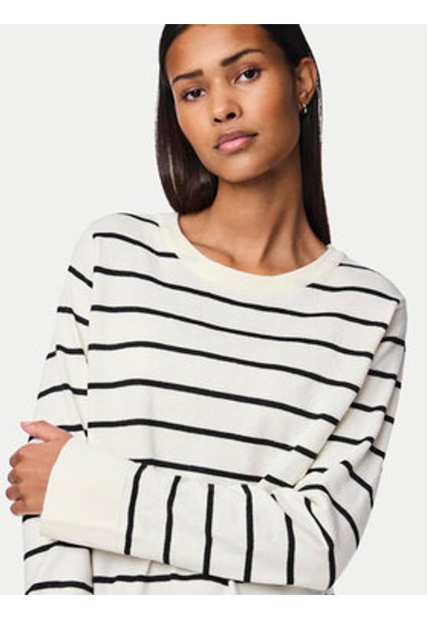 Pieces Sweter Joy 17150579 Biały Regular Fit. Kolor: biały. Materiał: syntetyk