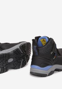 Born2be - Czarno-Niebieskie Botki Sportowe z Rzepami Yoto. Okazja: na uczelnię. Zapięcie: rzepy. Kolor: czarny. Materiał: jeans. Wzór: kolorowy. Styl: sportowy