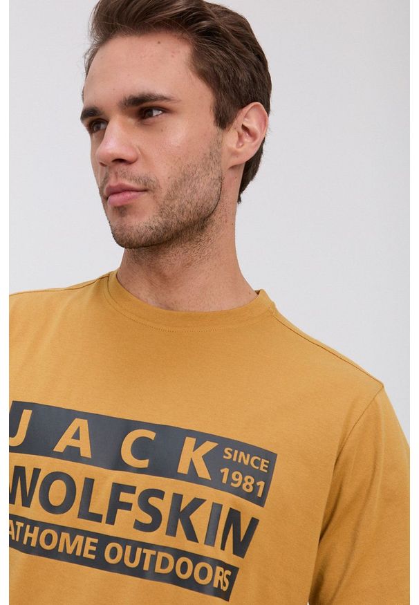 Jack Wolfskin - T-shirt. Okazja: na co dzień. Kolor: żółty. Materiał: bawełna. Wzór: nadruk. Styl: casual