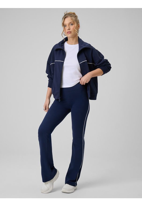 4f - 4F Legginsy z rozszerzanymi nogawkami damskie - granatowe XXL. Okazja: na spacer. Stan: podwyższony. Kolor: niebieski. Materiał: materiał, bawełna, dzianina. Sport: turystyka piesza