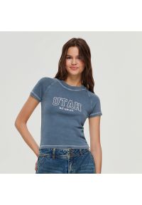 House - Koszulka z nadrukiem Utah niebieska - Niebieski. Kolor: niebieski. Wzór: nadruk