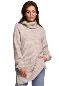 MOE - Damski Sweter Oversize z Golfem - Beżowy. Typ kołnierza: golf. Kolor: beżowy. Materiał: wełna, nylon, akryl #1