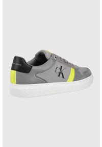 Calvin Klein Jeans sneakersy kolor szary. Nosek buta: okrągły. Zapięcie: sznurówki. Kolor: szary. Materiał: materiał, guma