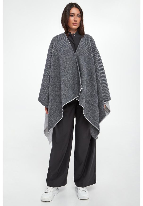 Ponczo damskie wełniane Brenta MM. Materiał: wełna