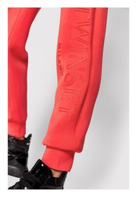 TwinSet - TWINSET Spodnie dresowe 212TT2091 Czerwony Regular Fit. Kolor: czerwony. Materiał: dresówka, wiskoza