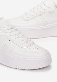Renee - Białe Sznurowane Sneakersy na Grubej Podeszwie Salsabil. Kolor: biały. Materiał: materiał. Wzór: aplikacja. Obcas: na platformie #5