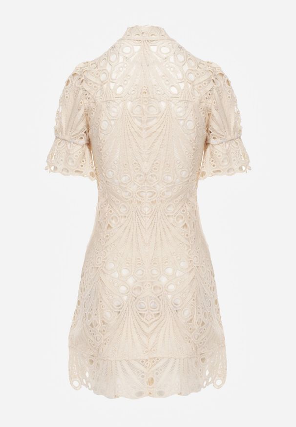 Born2be - Beżowa Sukienka Adoneus. Typ kołnierza: kołnierz z falbankami. Kolor: beżowy. Materiał: koronka. Wzór: koronka. Styl: klasyczny. Długość: midi