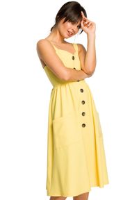 Be Active - Letnia lniana sukienka na ramiączkach żółta z dużymi kieszeniami. Okazja: na spacer, na co dzień. Kolor: żółty. Materiał: len. Długość rękawa: na ramiączkach. Sezon: lato. Styl: casual #1