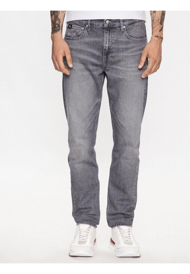 Calvin Klein Jeans Jeansy J30J323363 Szary Slim Taper Fit. Kolor: szary