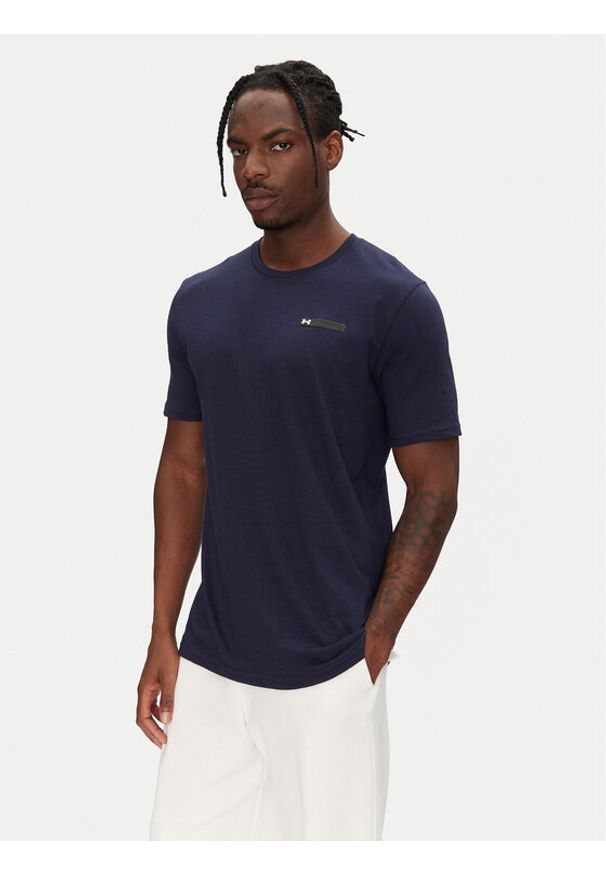Under Armour T-Shirt Strip Logo 1390203 Granatowy Relaxed Fit. Kolor: niebieski. Materiał: bawełna, syntetyk