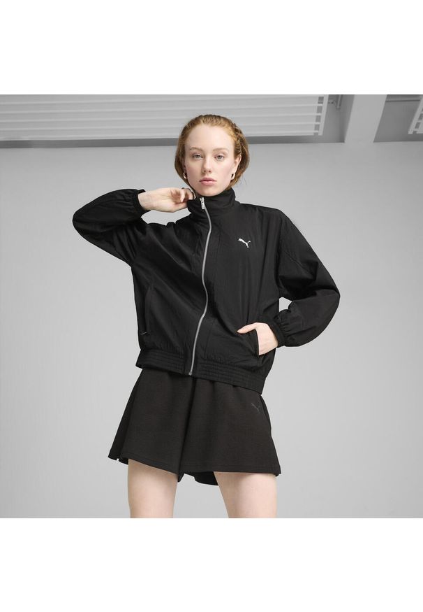 Puma - Damska kurta Style PUMA Black. Typ kołnierza: kołnierzyk stójkowy. Kolor: czarny. Materiał: guma. Wzór: nadruk. Sport: bieganie