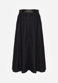 Renee - Granatowa Rozkloszowana Spódnica Jeansowa Midi z Paskiem Wendlla. Okazja: na co dzień. Kolor: niebieski. Materiał: jeans. Styl: casual, klasyczny #5