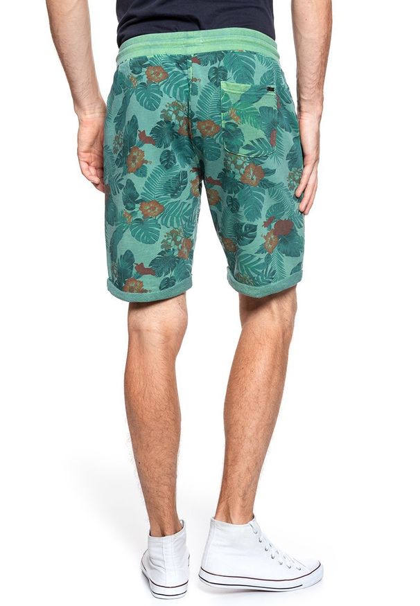 Mustang - SPODENKI MUSTANG Jim Sweat Shorts Summer Floral 1009733 11686. Materiał: dresówka