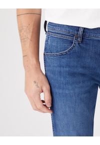 Wrangler - WRANGLER LARSTON MĘSKIE SPODNIE JEANSOWE SPOTLITE W18SYJ38N 112145873 #5