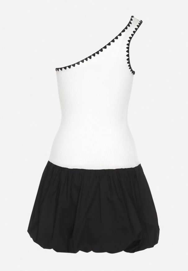 Born2be - Biała Asymetryczna Sukienka o Kroju Bombki z Kontrastującą Lamówką Amoiane. Okazja: na co dzień. Kolor: biały. Materiał: poliester. Typ sukienki: bombki, asymetryczne. Styl: elegancki, casual