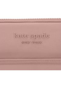 Kate Spade New York Puffer Sleeve do MacBook Pro 16'' / Laptop 16'' (Madison Rouge Nylon). Materiał: nylon. Styl: casual, elegancki #5