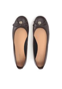 Kazar - Ciemnobrązowe baleriny na płaskiej podeszwie. Okazja: na co dzień. Kolor: brązowy. Materiał: skóra. Wzór: aplikacja. Obcas: na płaskiej podeszwie. Styl: elegancki, casual, klasyczny #2