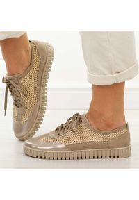 DEONI - Złote safari skórzane Polskie półbuty damskie Deoni D653. Okazja: na co dzień. Nosek buta: okrągły. Zapięcie: sznurówki. Kolor: złoty. Materiał: tkanina, skóra. Szerokość cholewki: normalna. Sezon: wiosna, jesień, lato. Styl: casual, elegancki, klasyczny #1