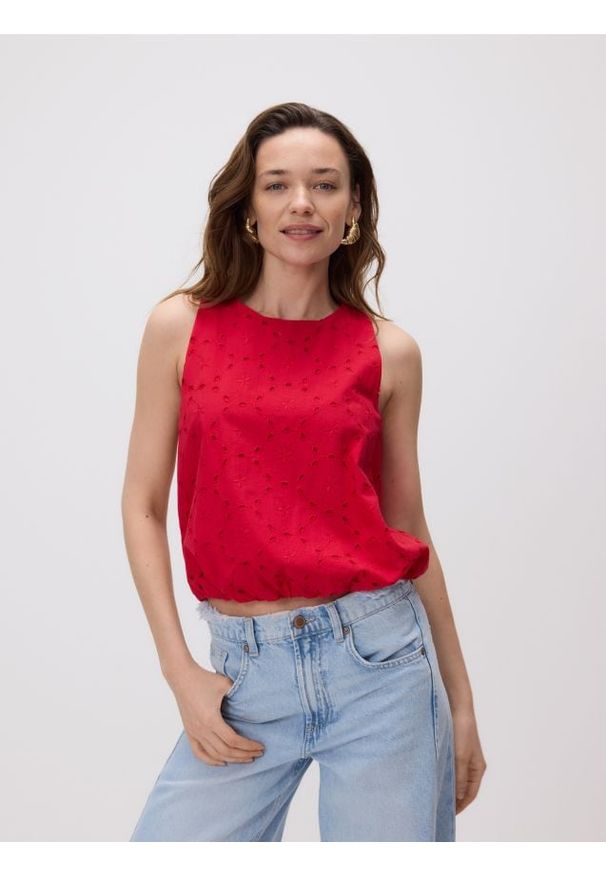Reserved - Ażurowa bluzka - czerwony. Kolor: czerwony. Materiał: tkanina, bawełna. Wzór: ażurowy