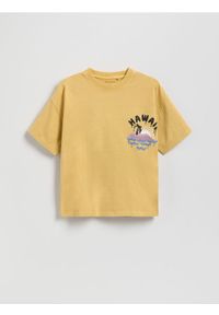 Reserved - T-shirt oversize z nadrukiem - kremowy. Kolor: kremowy. Materiał: bawełna. Wzór: nadruk