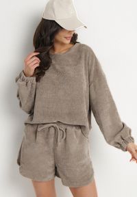 Born2be - Ciemnobeżowy Dzianinowy Komplet Bluza i Szorty Novanisa. Kolor: beżowy. Materiał: dzianina #6