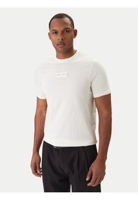 Armani Exchange T-Shirt XM002471 AF10356 U1074 Écru Slim Fit. Kolor: kremowy. Materiał: bawełna #1