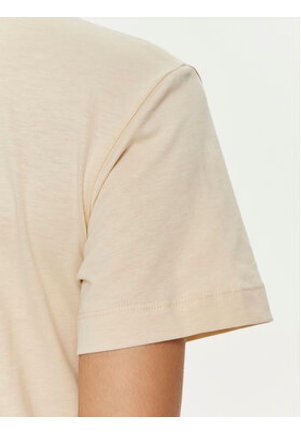 Calvin Klein T-Shirt Multi Logo K20K207215 Beżowy Regular Fit. Kolor: beżowy. Materiał: bawełna