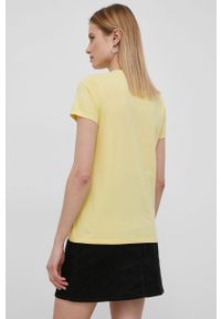Levi's® - Levi's t-shirt bawełniany kolor żółty. Okazja: na spotkanie biznesowe. Kolor: żółty. Materiał: bawełna. Styl: biznesowy #3