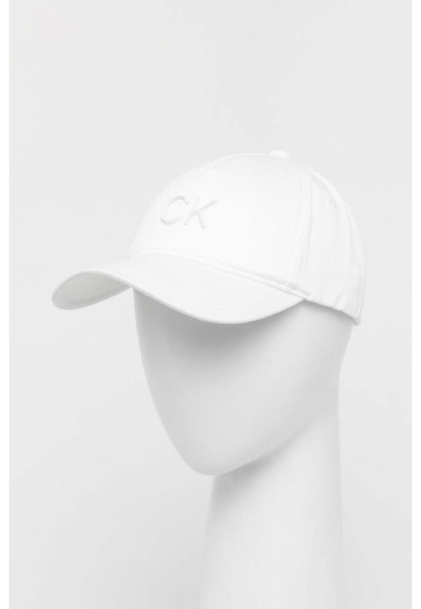 Calvin Klein czapka z daszkiem kolor biały gładka. Kolor: biały. Materiał: włókno, lyocell. Wzór: gładki