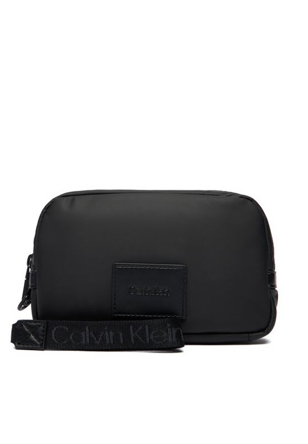 Calvin Klein Saszetka Puffer Utility Zip Puch LV04D1114G Czarny. Kolor: czarny. Materiał: materiał